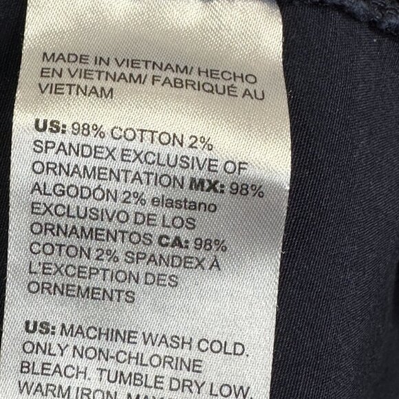 Chicos Pants Womens 10 Blue Cotton Stretch Crop Convertible Cargo Roll Cuff Pock - Picture 10 of 10